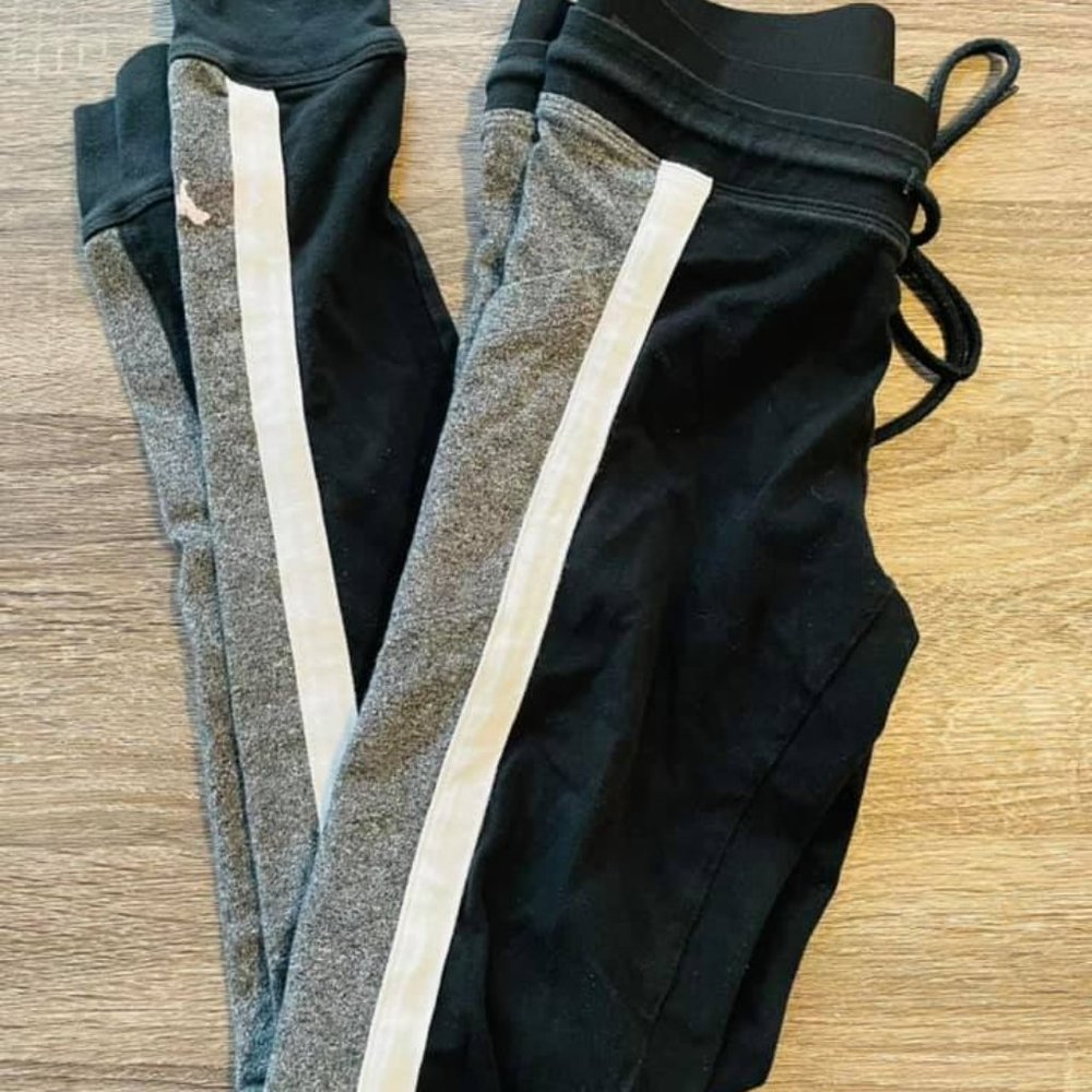 Pink VS yoga pants black stripe XS